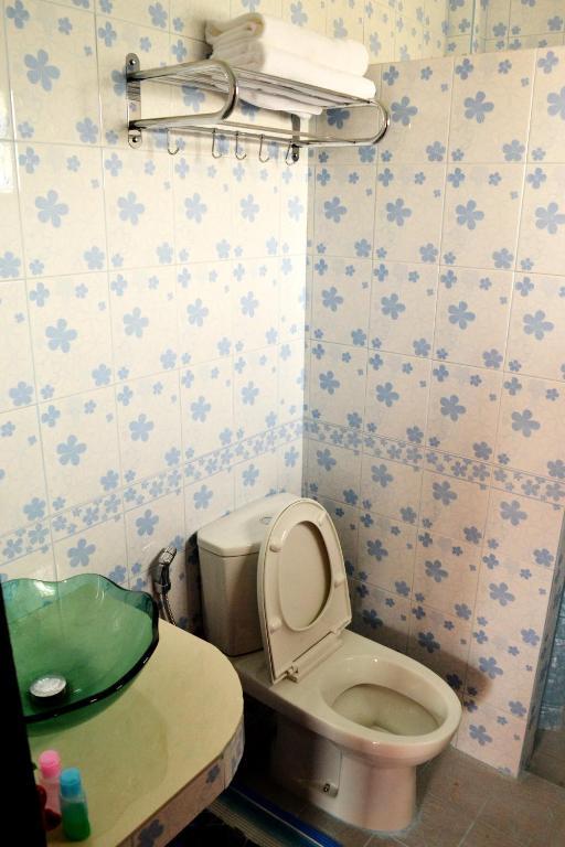 Chok-Wasana Guest House Mae Sariang Room photo