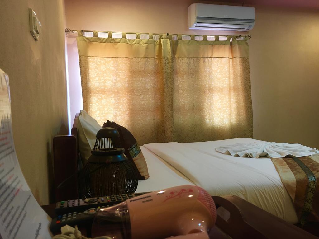 Chok-Wasana Guest House Mae Sariang Exterior photo
